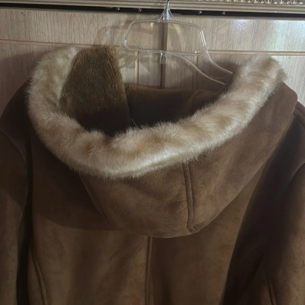 White Stag Brown Faux Fur Trimmed Jacket - Picture 9 of 16
